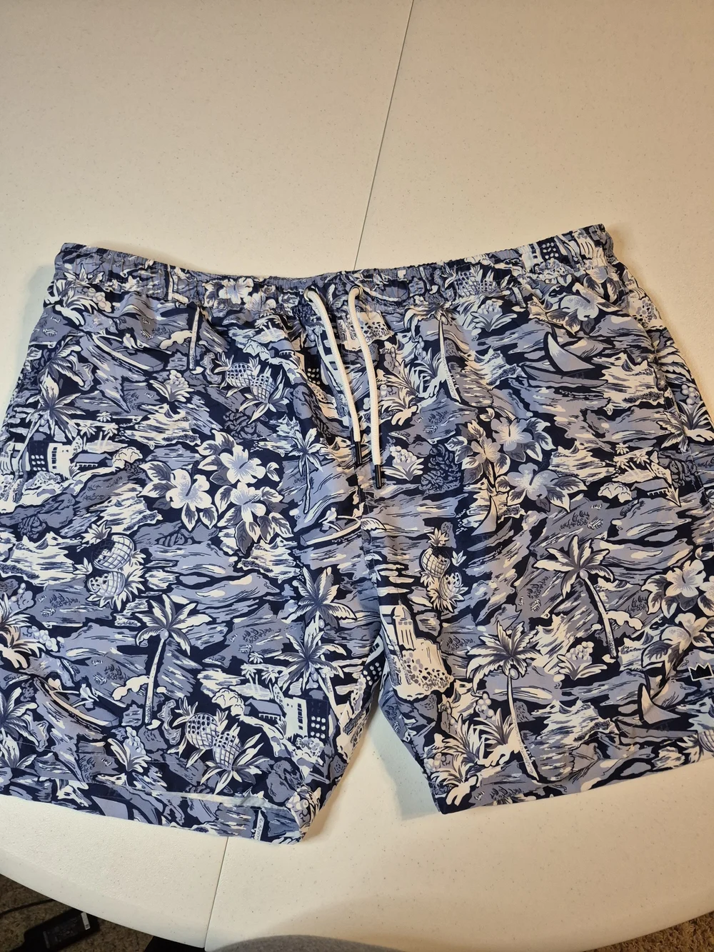 crown & ivy Blue and White Tropical Print Swim Trunks 4827